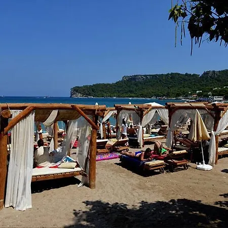 Castello & Aparts 3* Kemer