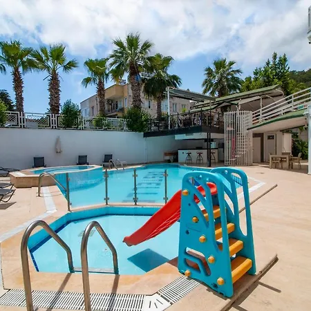 Castello & Aparts 3*