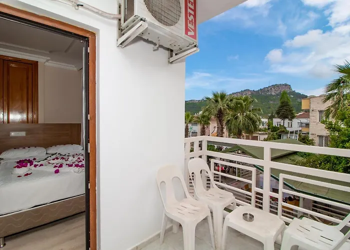 Castello & Aparts 3* Κεμέρ