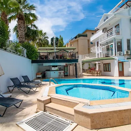 Castello & Aparts Otel