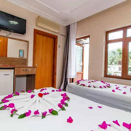 Castello & Aparts Otel