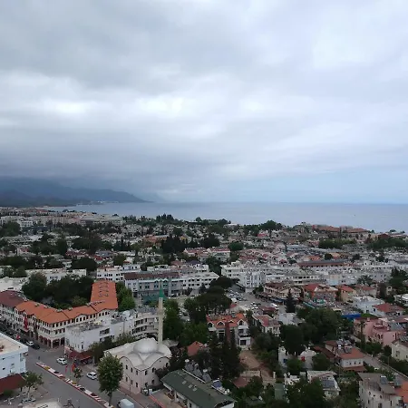 ホテル Castello & Aparts 3*