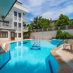 Hotel Castello & Aparts 3*