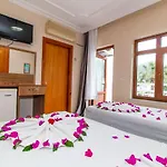 Castello & Aparts Hotel