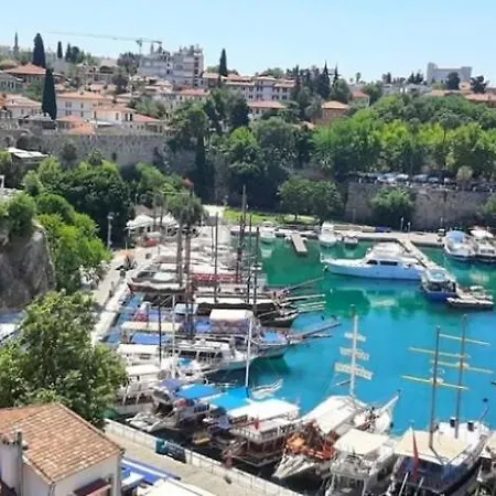 Castello & Aparts 3*