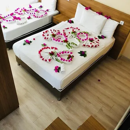 Szálloda Castello & Aparts 3*