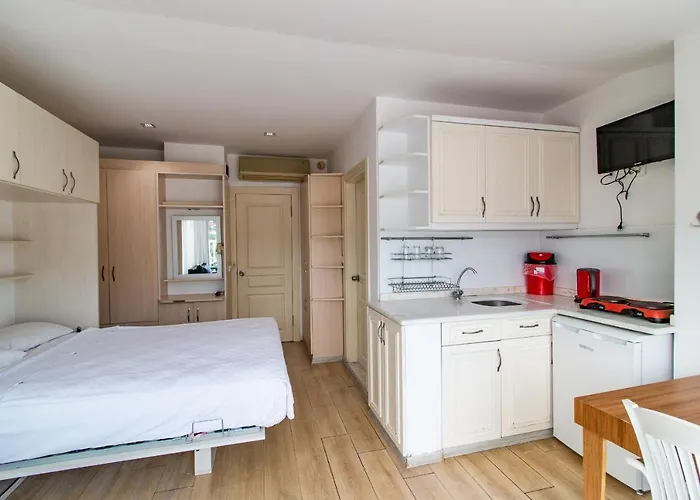 Castello & Aparts קמר