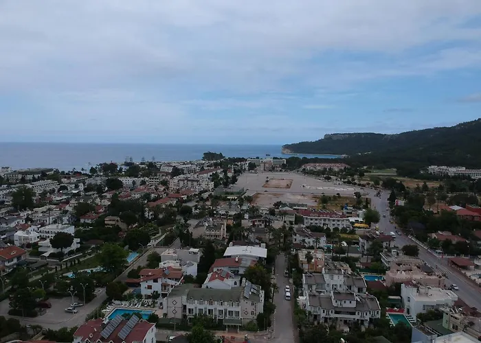 Castello & Aparts 3*