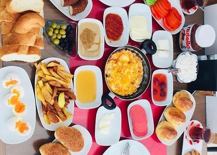 Castello & Aparts מלון 3*